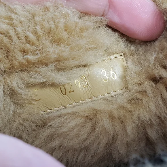 NWT$1,500 CELINE Bulky Brown Suede Triomphe Logo Fur Lined Ankle Boots Sz 36 (6) - Picture 12 of 15